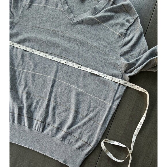 Banana Republic Luxury Blend Silk Cashmere V-Neck Mens Sweater Gray Stripe Large - Picture 4 of 8